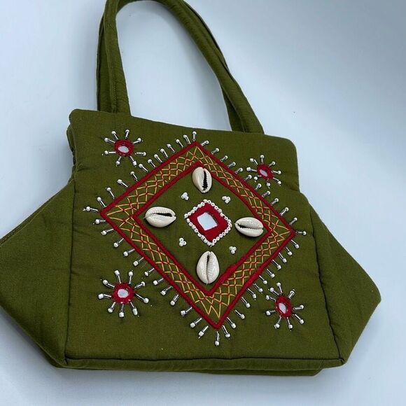 Green beaded  quilted satchel. - Picture 1 of 11